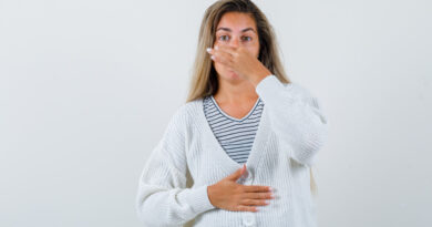 Cómo combatir la halitosis estomacal